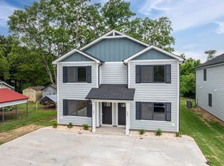 122 4th St SE, Hickory, NC 28602