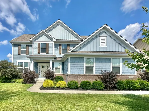 8752 Windpointe Pass, Zionsville, IN 46077