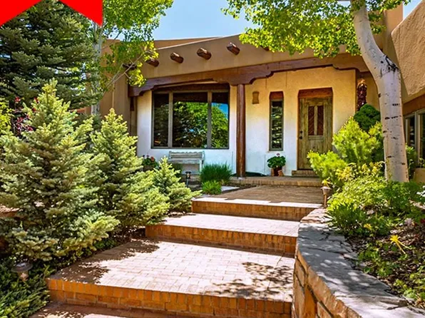 1395 Camino Corto, Santa Fe, NM 87501