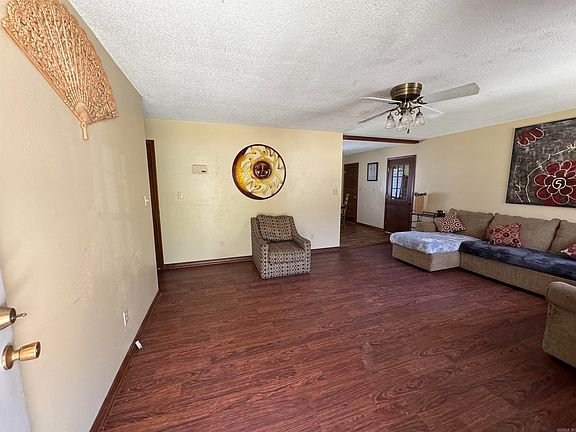 4th image of 1000 Bambi Ln