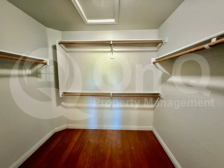 826 W Carob Dr — Photo 8