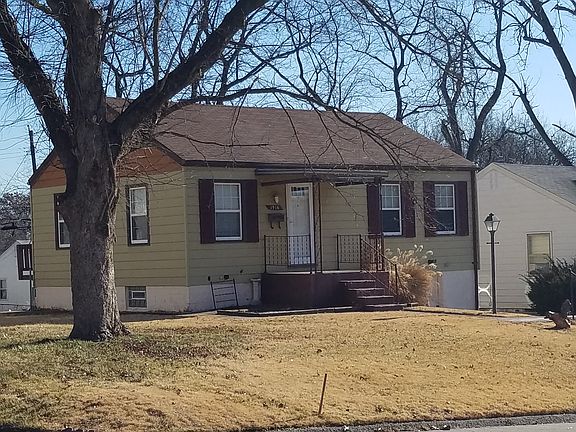 2nd image of 1916 Stedman Ct