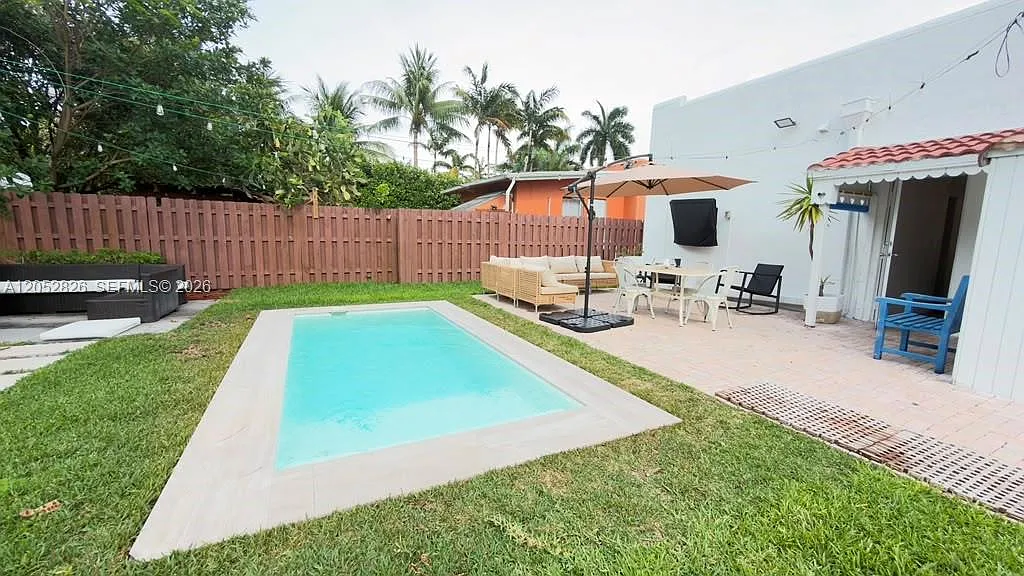 Dania Heights — Photo 2