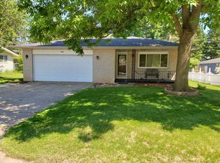 611 Oak St, Rothschild, WI 54474