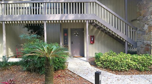 1st image of 3041 Camelot Dr