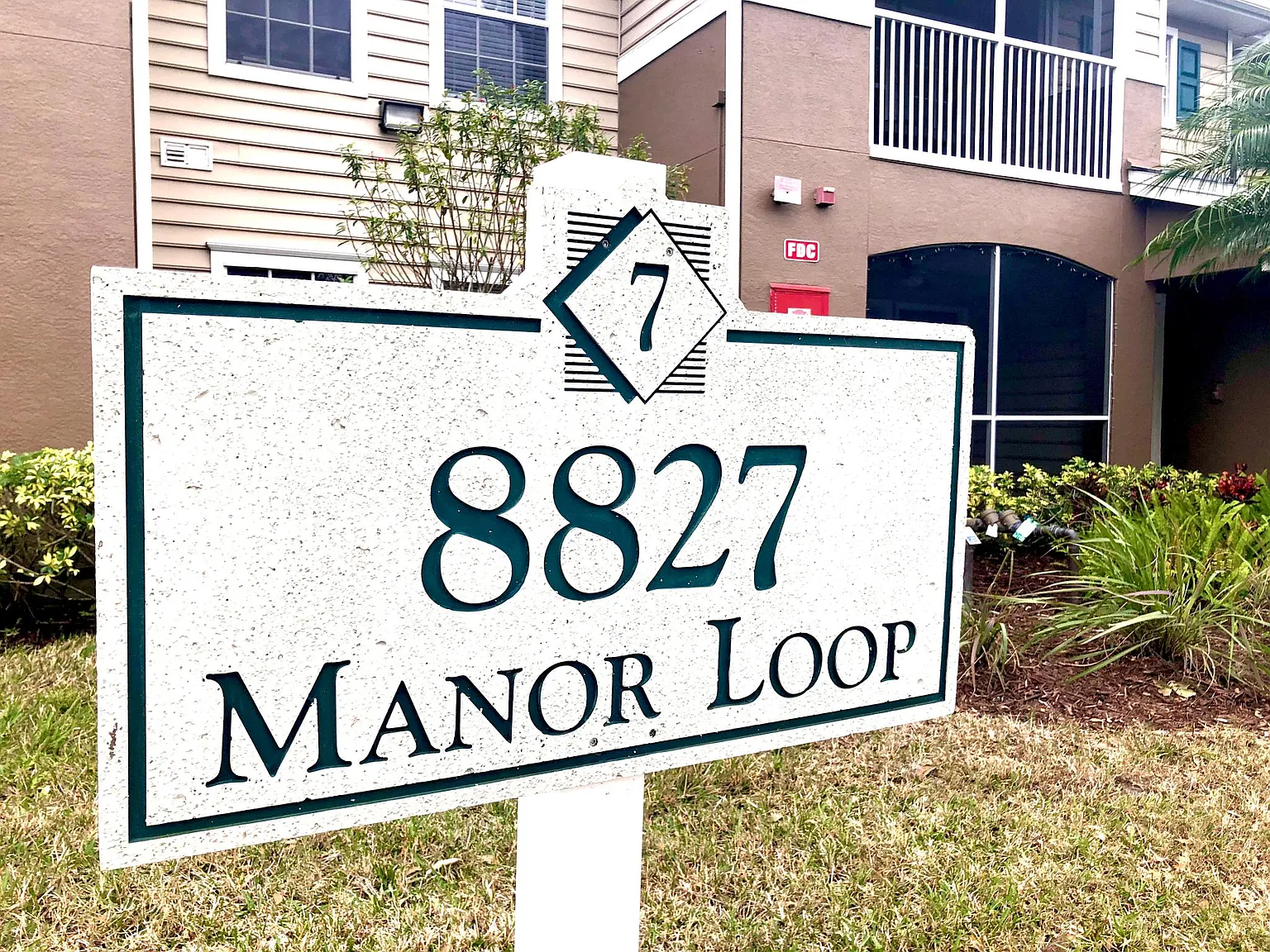 8827 Manor Loop — Photo 2