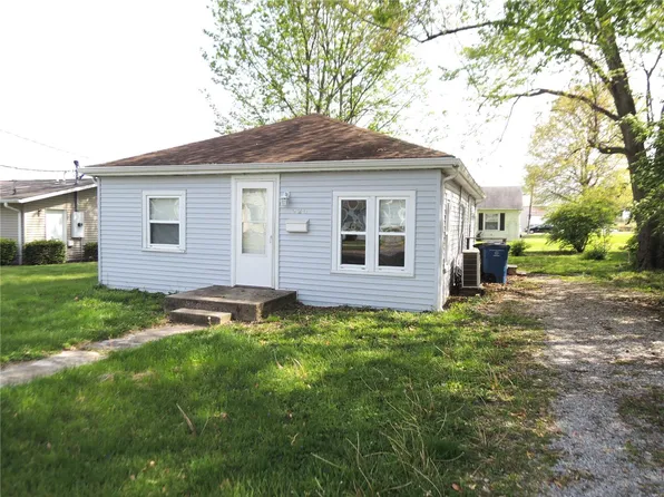 920 E Washington Ave, Greenville, IL 62246