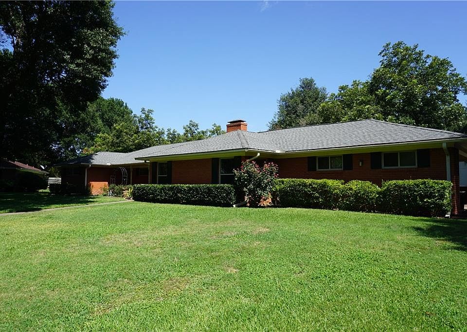 1st image of 1207 Belmont Cir
