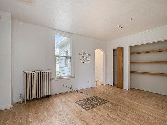 5th image of 413 W Marion St