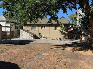 818 E 11th St #B, The Dalles, OR 97058