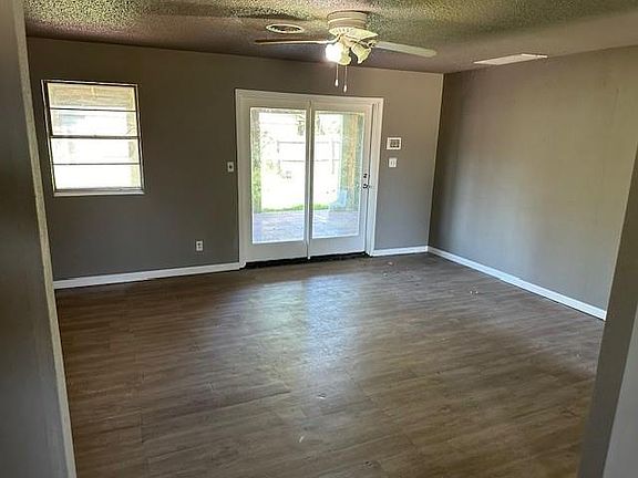 4th image of 101 Leverich Ct