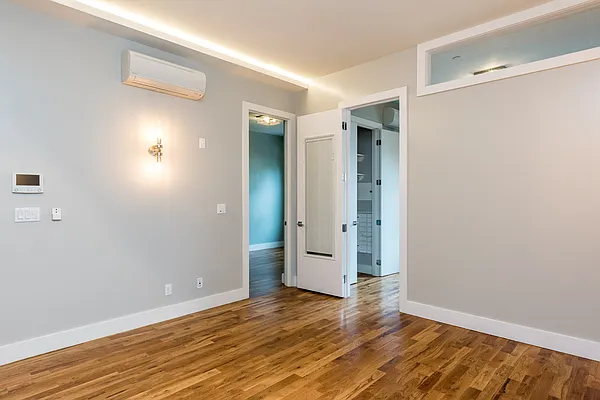 Rented by Nooklyn NYC LLC | media 8