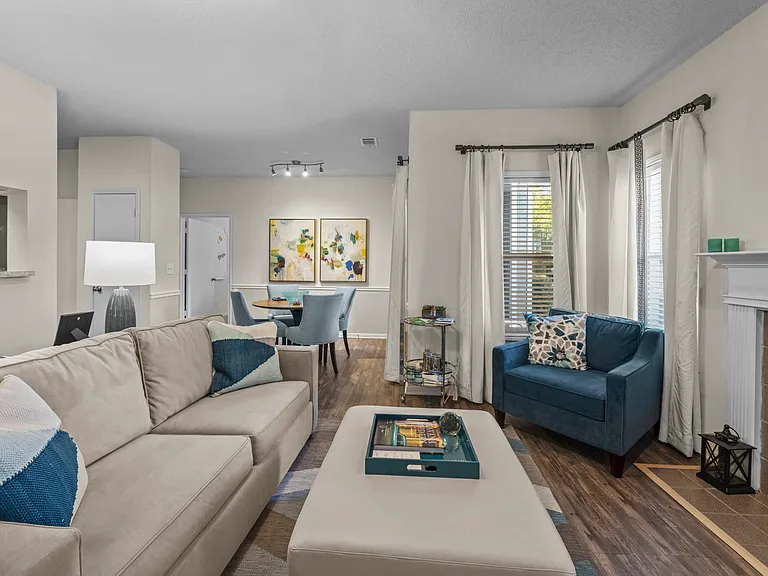 Cambridge Park Apartments — Photo 12