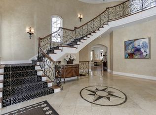 207 Carrwood Rd, Great Falls, VA 22066