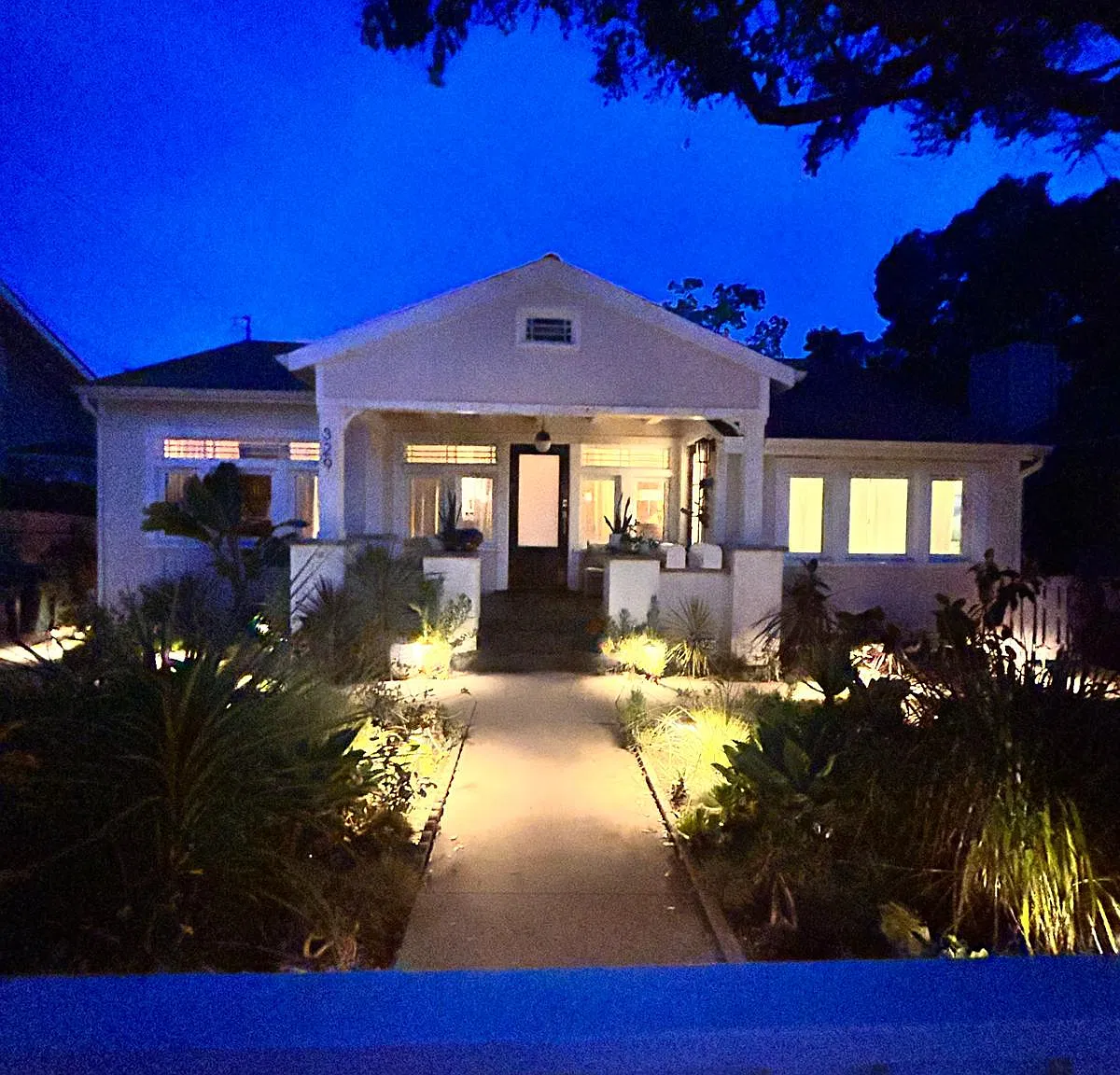 329 W Micheltorena St — Photo 2
