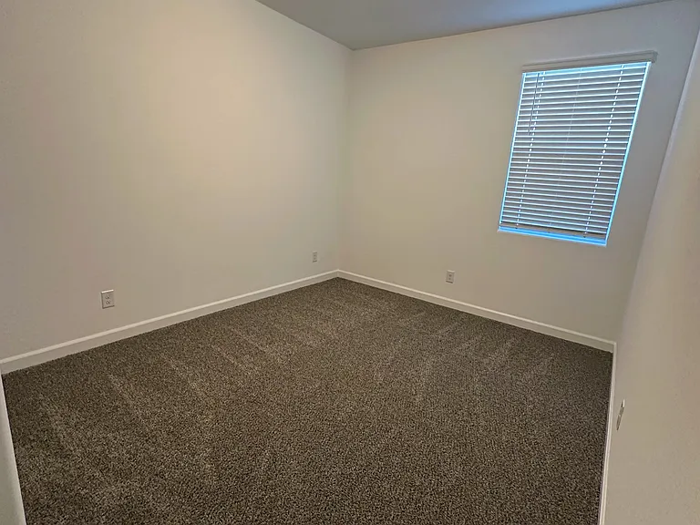 5514 E Rock Bush Ln — Photo 13