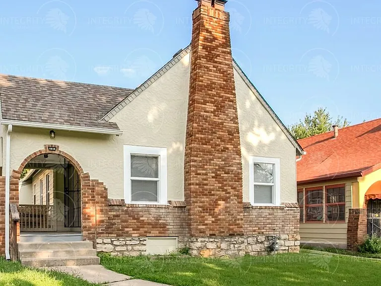 6210 Agnes Ave — Photo 1