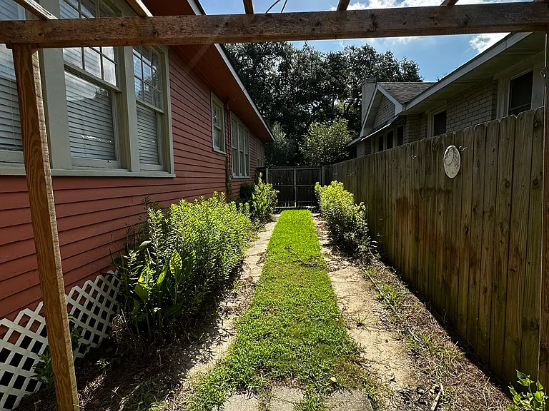 1150B Park Blvd — Photo 12
