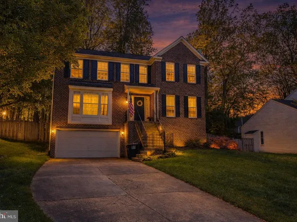 4929 Frishman Ct, Woodbridge, VA 22193