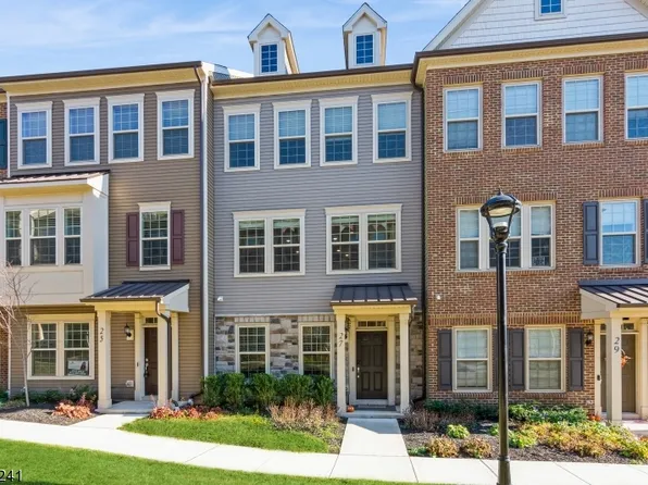 27 Haralson Ct, Livingston Twp., NJ 07039