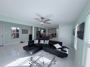 459 Live Oak Ln, Rockport, TX 78382