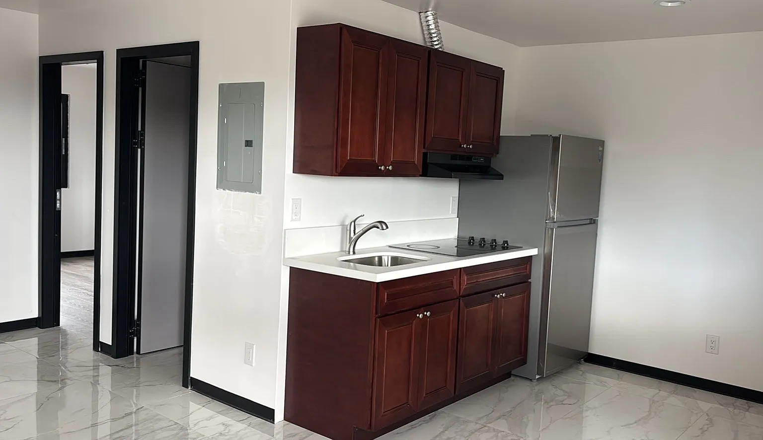 2 bed, 80 sqft, $2,100 — Photo 3