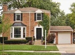 318 N Russel St, Mount Prospect, IL 60056