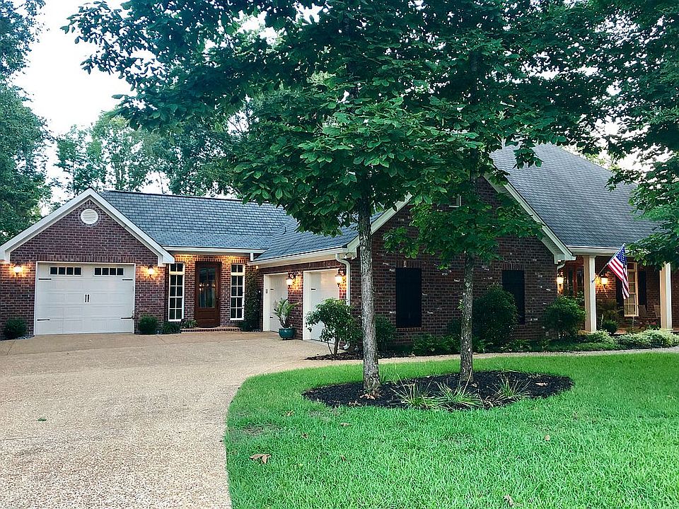 2nd image of 104 Hollyhock Dr