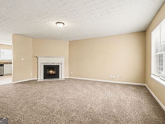 3rd image of 347 Springhaven Way