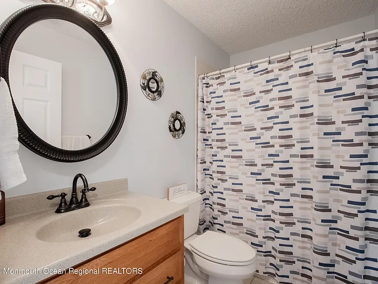49 Williamsburg Dr — Photo 23