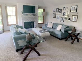 18425 Woodside Xing S, Strongsville, OH