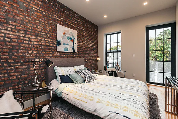 Rented by Nooklyn NYC LLC | media 30