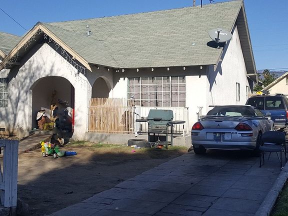 2nd image of 224 W 16th St