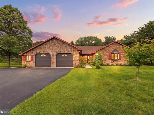 6 Enck Cir, Enola, PA 17025