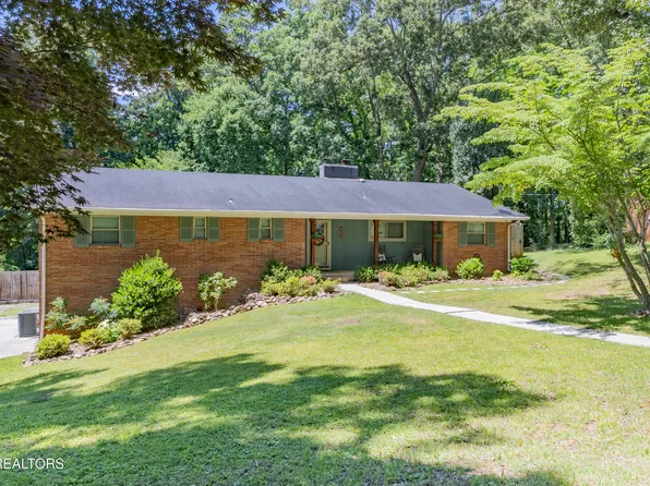 907 W 6th Ave, Lenoir City, TN 37771