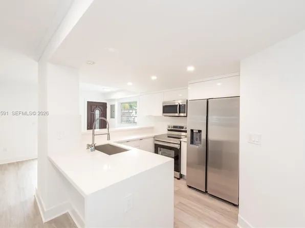 230 Sunrise Dr APT 1, Key Biscayne, FL 33149