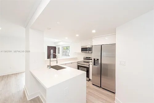 230 Sunrise Dr #1 Photo 1