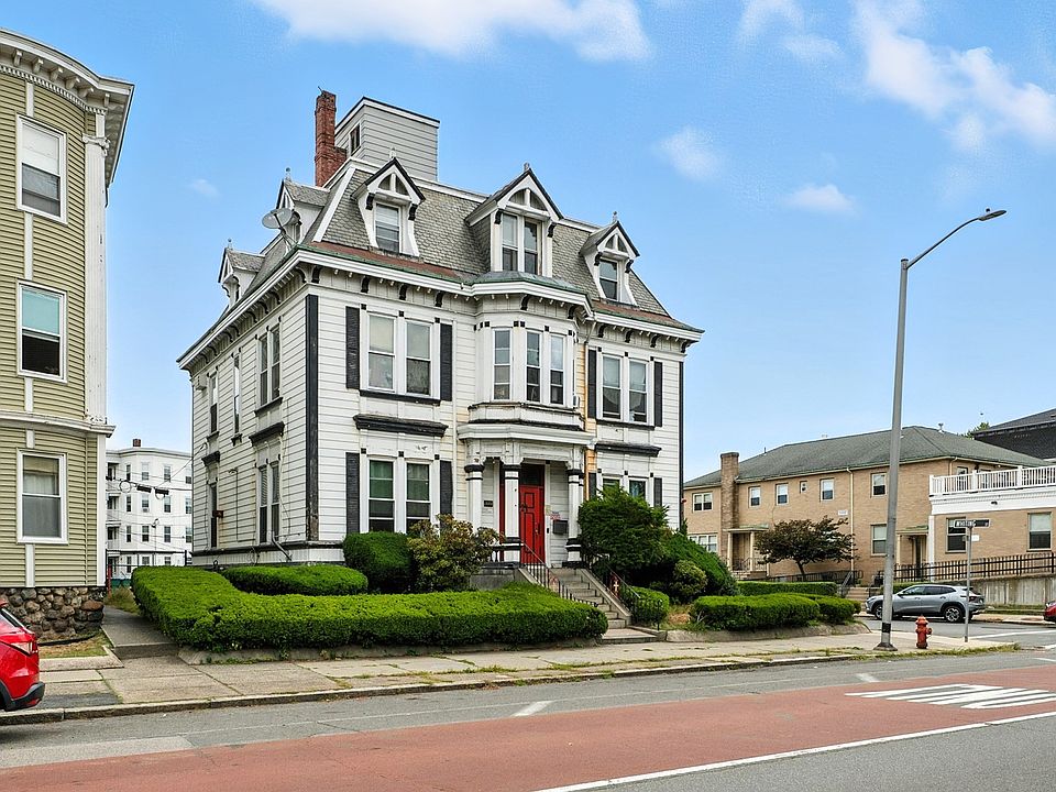 1st image of 121 N Common St