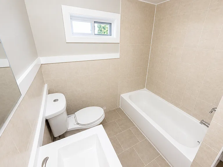 114 Lyons Ave #1 — Photo 4