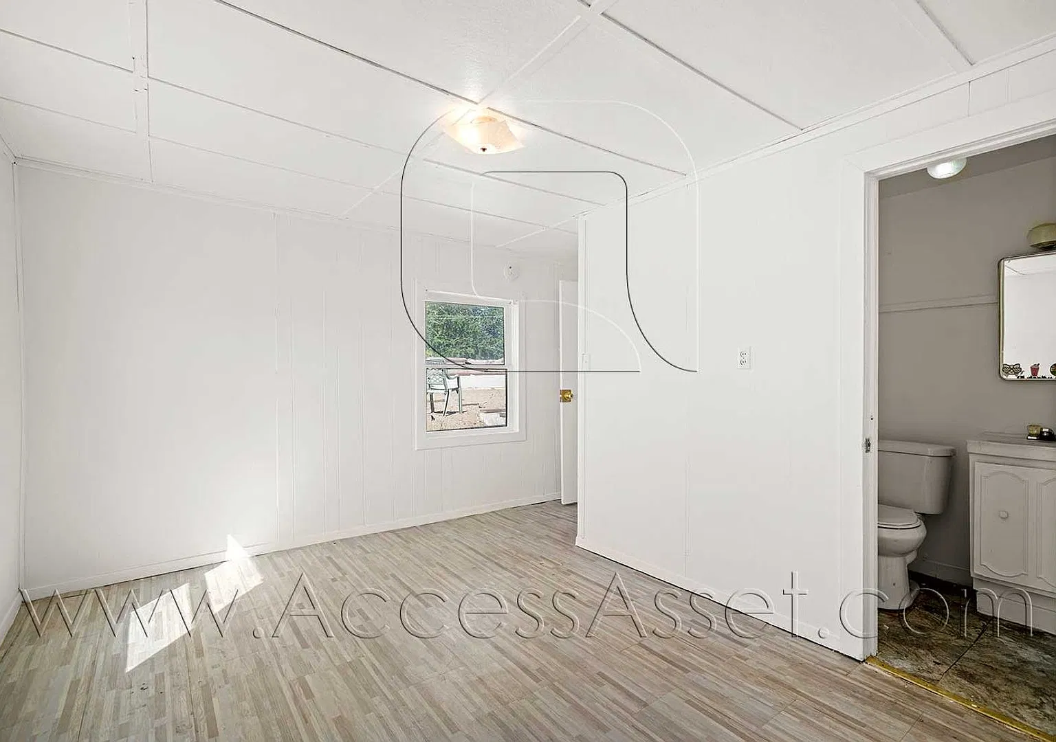 Cozy 1 Bed/1 Bath Home In Peaceful Barstow! — Photo 3