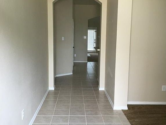 2nd image of 625 Darlington Trl