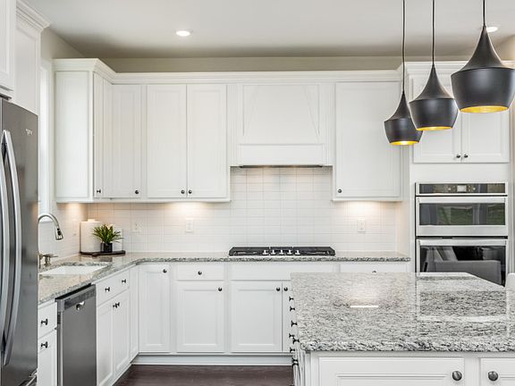 Large Kitchen Perfect for Entertaining