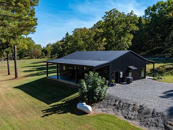 3rd image of 220 Capshaw Rd