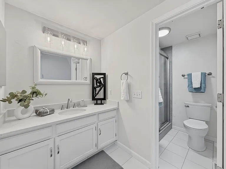 2892 W Long Cir #B — Photo 19
