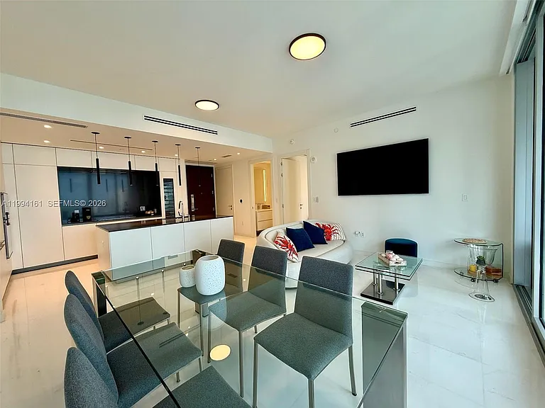 300 Biscayne Boulevard Way #2706 — Photo 3