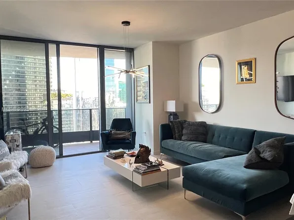 1000 Brickell Plz Unit 4814, Miami, FL 33131