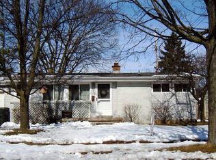 2515 Hopkins Ave, Lansing, MI 48912