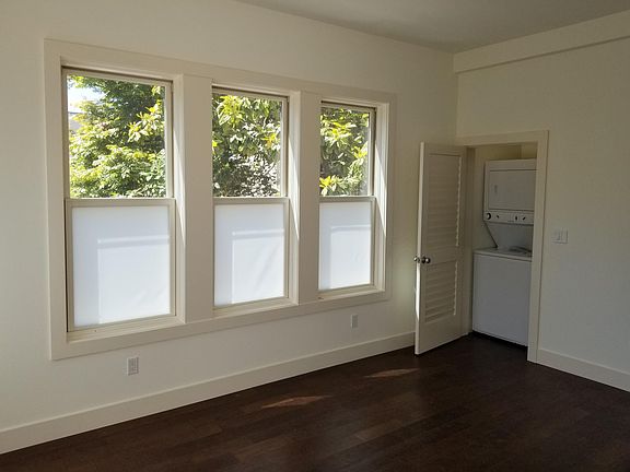 2nd image of 3233 Clay St #3