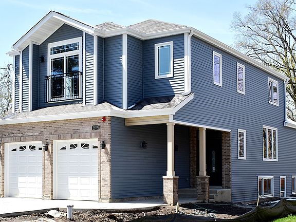 2nd image of 23922 N Overhill Dr