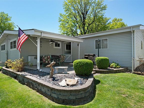 2nd image of 415 Wren Dr
